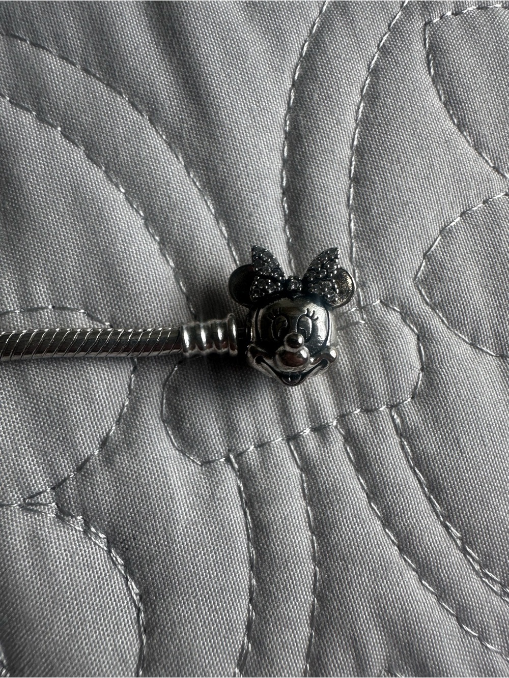 Disney Pandora Minnie Mouse Clasp Snake Chain Bracelet - Picture 6 of 8